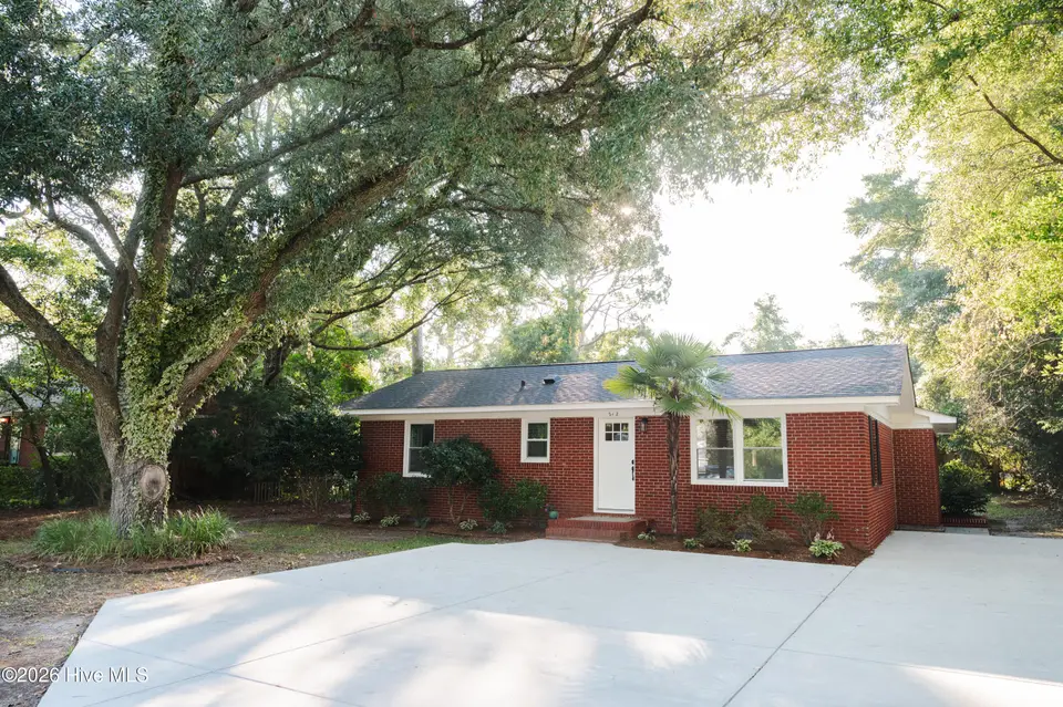 212 Wood Dale Drive, Wilmington, NC 28403 — 3-bedroom home in Pine Hills, Wilmington, NC, photo 1 of 40