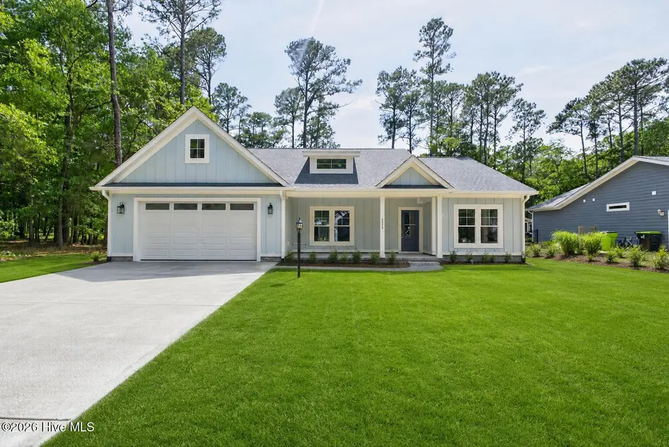 3275 Mooring Drive SE, Bolivia, NC 28422 — 3-bedroom home in River Run Plantation, Bolivia, NC, photo 1 of 48