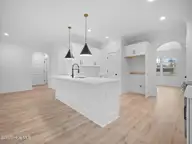 293 E Ivybridge Drive, Hubert, NC 28539 — 4-bedroom waterfront home in Kingsbridge II, Hubert, NC, photo 11 of 51: Kitchen