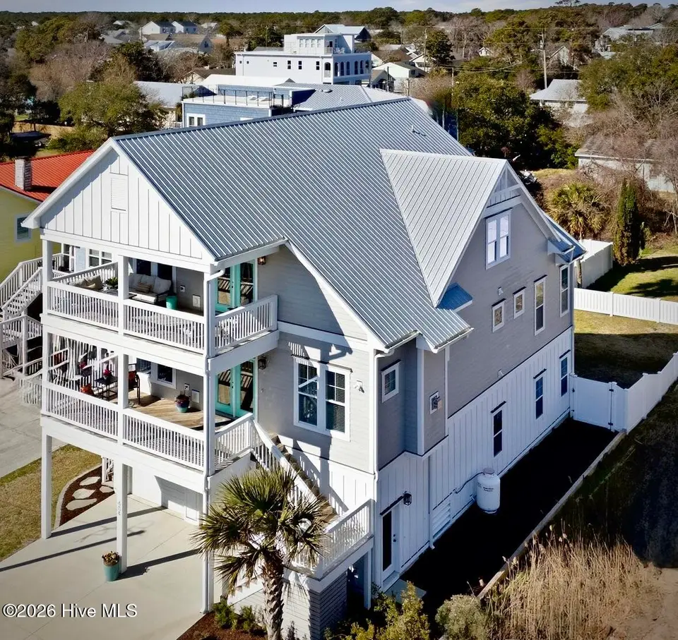 604 S 3rd Street, Carolina Beach, NC 28428 — 5-bedroom home, Carolina Beach, NC, photo 1 of 75