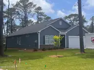 960 Plymouth Road, Boiling Spring Lakes, NC 28461 — 3-bedroom home in The Highlands at Boiling Spring Lakes, Boiling Spring Lakes, NC, photo 1 of 27: 960 complete