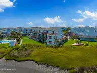 35 Bermuda Landing Place, North Topsail Beach, NC 28460 — 4-bedroom waterfront home in Bermuda Landing, North Topsail Beach, NC, photo 3 of 49