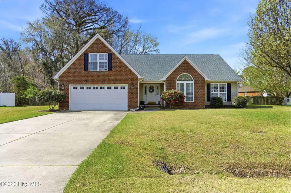 104 Shady Side Lane, New Bern, NC 28562 — 4-bedroom home in Berne Glade, New Bern, NC, photo 1 of 50: 1_104_Shady_Side_Lane_052