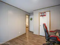 107 Lori Lane, Dunn, NC 28334 — 4-bedroom manufactured home, Dunn, NC, photo 23 of 31: 107 Lori Ln29