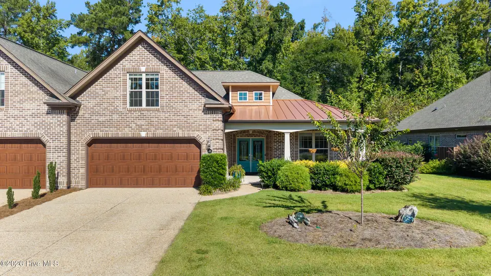 615 Jenoa Drive, Castle Hayne, NC 28429 — 4-bedroom townhome in River Bluffs, Castle Hayne, NC, photo 1 of 50: Front of House