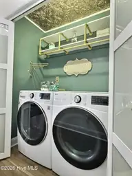 117 Halls Creek Drive, Swansboro, NC 28584 — 4-bedroom waterfront home in Halls Creek At The Hammocks, Swansboro, NC, photo 19 of 38: laundry room