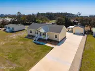 204 Nelson Street, Harkers Island, NC 28531 — 3-bedroom home in Earl Davis, Harkers Island, NC, photo 3 of 52: 204 Nelson St