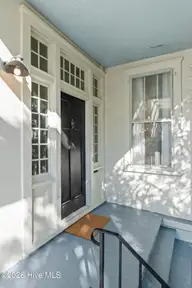 121 S 5th Avenue, Wilmington, NC 28401 — 3-bedroom home in Historic District, Wilmington, NC, photo 4 of 50: web-3
