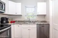 3116 Camden Circle, Wilmington, NC 28403 — 2-bedroom home in Colonial Village, Wilmington, NC, photo 14 of 39