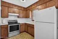 4821 W Lord Byron Road, Wilmington, NC 28405 — 3-bedroom home in Kings Grant, Wilmington, NC, photo 12 of 30
