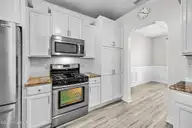 204 N Brig Drive, Hampstead, NC 28443 — 4-bedroom home in Saltwater Landing, Hampstead, NC, photo 15 of 37: Kitchen - Stove