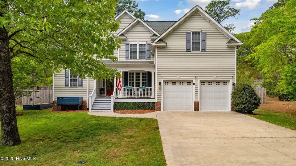 8 Lodge Pole Lane, Pinehurst, NC 28374 — 4-bedroom home in Unit 10, Pinehurst, NC, photo 1 of 40: 1_DSC03315 copy