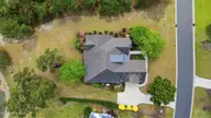 9385 Fallen Pear Lane NE, Leland, NC 28451 — 4-bedroom waterfront home in The Bluffs on the Cape Fear, Leland, NC, photo 3 of 68: 76_9385 fallen pear ln ne 00076