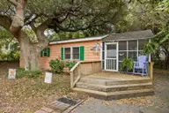 108 Live Oak Street, Emerald Isle, NC 28594 — 3-bedroom home in Ocean Forest, Emerald Isle, NC, photo 6 of 62: 108 Live Oak Street