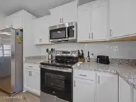 471 Pebble Shore Drive, Sneads Ferry, NC 28460 — 3-bedroom home in The Landing at Mill Creek, Sneads Ferry, NC, photo 12 of 54: 12-web-or-mls-471 Pebble Shore Dr. 27