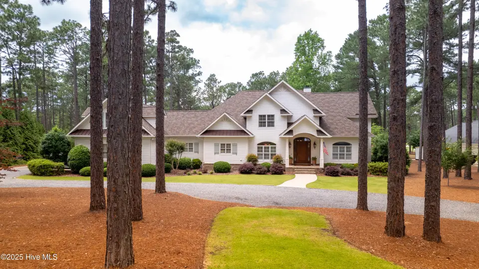 370 Lake Dornoch Drive, Pinehurst, NC 28374 — 4-bedroom home in CCNC, Pinehurst, NC, photo 1 of 57: 370 Lake Dornoch DRONE-11