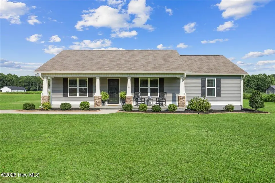 4118 Nahunta Road, Pikeville, NC 27863 — 3-bedroom home in Hollandale, Pikeville, NC, photo 1 of 32: 01-4118 Nahunta Rd-1