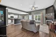 301 Buckeye Court S, Jacksonville, NC 28540 — 3-bedroom home in Gate Stone, Jacksonville, NC, photo 5 of 28