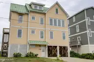 138 Topsail Road, North Topsail Beach, NC 28460 — 5-bedroom waterfront home in Old Settlers Beach, North Topsail Beach, NC, photo 6 of 68