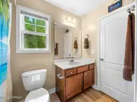 423 Blue Pennant Court, Sneads Ferry, NC 28460 — 3-bedroom home in Oyster Landing, Sneads Ferry, NC, photo 24 of 35: Primary Bathroom