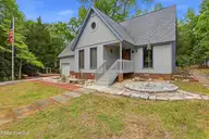 423 E Creekview Drive, Hampstead, NC 28443 — 3-bedroom home in Deerfield, Hampstead, NC, photo 4 of 35