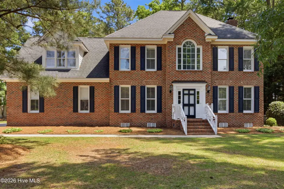 4804 Saint Georges Drive N, Wilson, NC 27896 — 4-bedroom home in Country Club Colony, Wilson, NC, photo 1 of 44