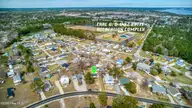769 Driftwood Drive, Hampstead, NC 28443 — 3-bedroom manufactured home in Gabes Point, Hampstead, NC, photo 9 of 42: untitled-09