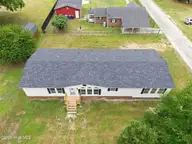 107 W Robertson Street, Beulaville, NC 28518 — 3-bedroom manufactured home, Beulaville, NC, photo 3 of 52