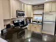 5 Pine Tree Road # 119, Pinehurst, NC 28374 — 2-bedroom condo in Prince Manor, Pinehurst, NC, photo 10 of 26: IMG_2475