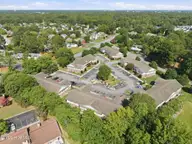 2412 King Richard Court H, Greenville, NC 27858 — 3-bedroom condo in Locksley Woods, Greenville, NC, photo 3 of 37: IMG_2984