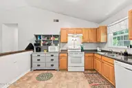 205 Meadow Lane, Jacksonville, NC 28546 — 3-bedroom home in Deerfield, Jacksonville, NC, photo 3 of 39