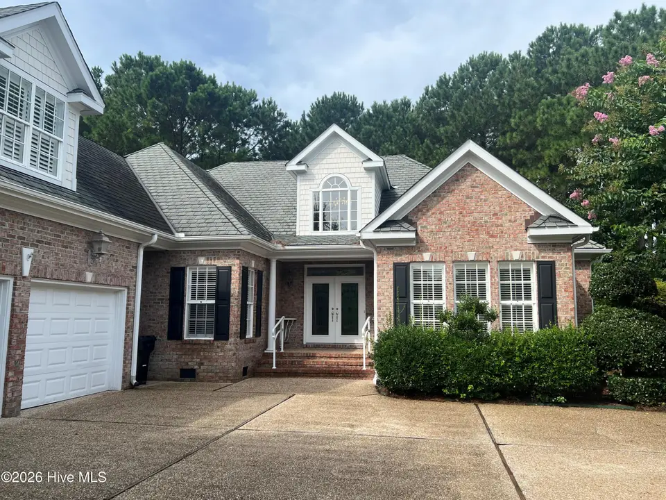 2104 Bay Colony Lane, Wilmington, NC 28405 — 3-bedroom home in Landfall, Wilmington, NC, photo 1 of 59