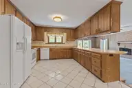 311 Lord Granville Drive, Morehead City, NC 28557 — 3-bedroom home in Brandywine Bay, Morehead City, NC, photo 17 of 53: Kitchen
