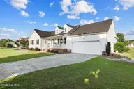 114 Trappers Run Drive, Goldsboro, NC 27530 — 3-bedroom home in Fallingbrook, Goldsboro, NC, photo 4 of 53: 114 Trappers Run Dr-4