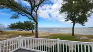 197 Pamlico Parkway, Beaufort, NC 28516 — 3-bedroom waterfront home in Sportsman Village, Beaufort, NC, photo 10 of 77