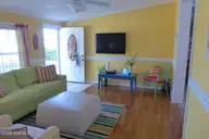 211 Blue Goose Lane, Newport, NC 28570 — 3-bedroom waterfront manufactured home in Goose Creek Landing, Newport, NC, photo 16 of 42