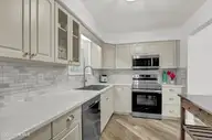 724 Azalea Drive 433, Hampstead, NC 28443 — 2-bedroom waterfront condo in Plantation Pointe, Hampstead, NC, photo 17 of 43: Kitchen