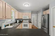 9258 Osprey Ridge Drive, Emerald Isle, NC 28594 — 3-bedroom home in Osprey Ridge, Emerald Isle, NC, photo 5 of 49
