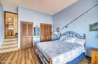 1826 S Shore Drive, Surf City, NC 28445 — 3-bedroom waterfront home in White Hills Beach, Surf City, NC, photo 18 of 59: untitled-24