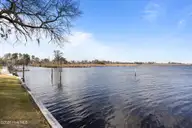 19 Batts Hill Road, New Bern, NC 28562 — 3-bedroom waterfront townhome in Olde Towne, New Bern, NC, photo 6 of 57: 22-web-or-mls-0C0A5634