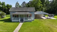 305 E Oak Street, Lake Waccamaw, NC 28450 — 3-bedroom home, Lake Waccamaw, NC, photo 3 of 44: Front