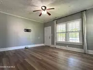 109 E Calhoun Street, Whiteville, NC 28472 — 3-bedroom home, Whiteville, NC, photo 7 of 21: Living Room