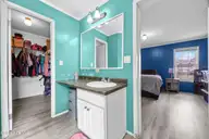 705 Maynard Boulevard, Jacksonville, NC 28546 — 3-bedroom manufactured home in Maynard Manor, Jacksonville, NC, photo 14 of 36: Primary Bathroom