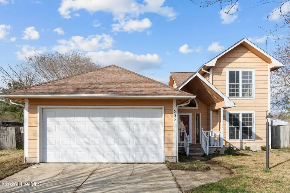 205 Pollard Drive, Jacksonville, NC 28540 — 3-bedroom home in Gateway, Jacksonville, NC, photo 1 of 29: Street View