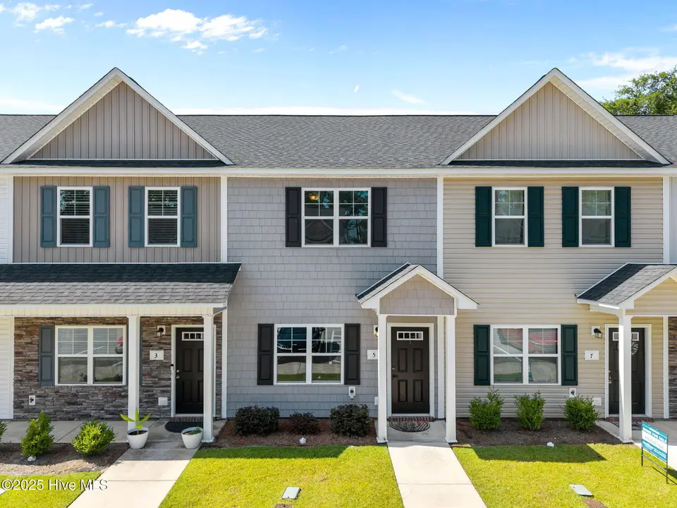 5 Jaydn Drive W, Jacksonville, NC 28546 — 2-bedroom townhome in Marshall Farm, Jacksonville, NC, photo 1 of 47: 4-web-or-mls-5 Jaydn Dr. W 089