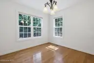 7 Moore Drive, Pinehurst, NC 28374 — 3-bedroom home in Village Acres, Pinehurst, NC, photo 11 of 38: 7 Moore Dr