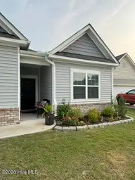 2029 Bogue Lane, New Bern, NC 28562 — 3-bedroom home in Belle Oaks, New Bern, NC, photo 3 of 40: IMG_3177