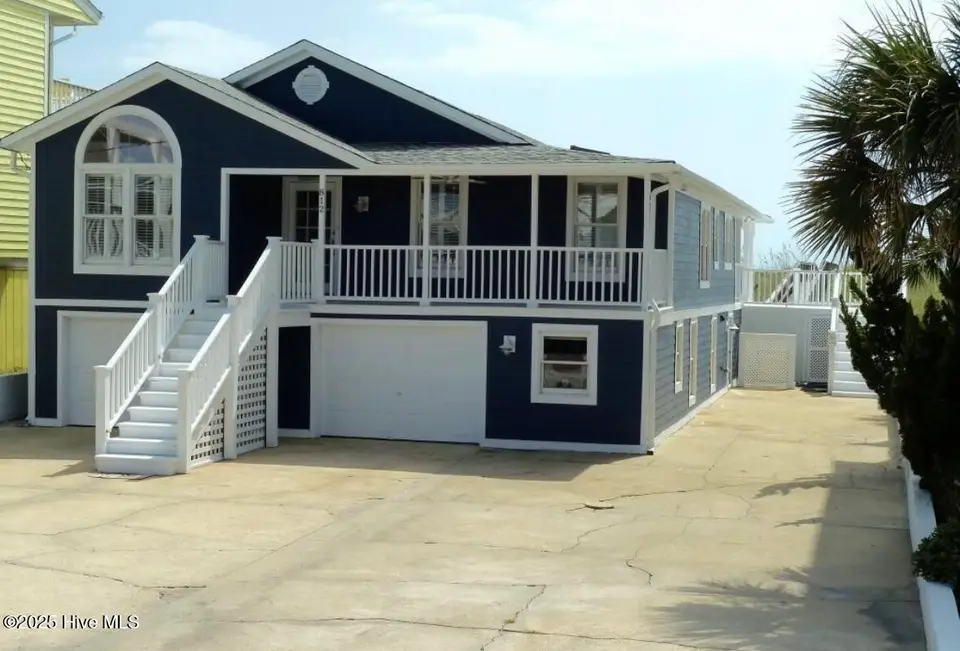 812 Carolina Beach Avenue N, Carolina Beach, NC 28428 — 3-bedroom waterfront home, Carolina Beach, NC, photo 1 of 1: Front