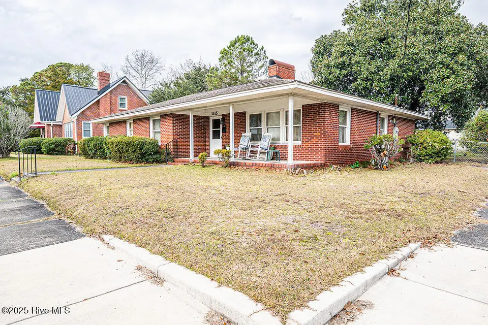1315 Queen Street, Wilmington, NC 28401 — 3-bedroom home in Dawson-Castle Street, Wilmington, NC, photo 1 of 15: _DSC3674