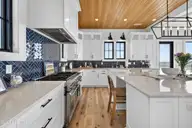 1423 N Shore Drive, Surf City, NC 28445 — 5-bedroom waterfront home in Del Mar Beach, Surf City, NC, photo 23 of 75: 1423NShoreDriveInteriors-45